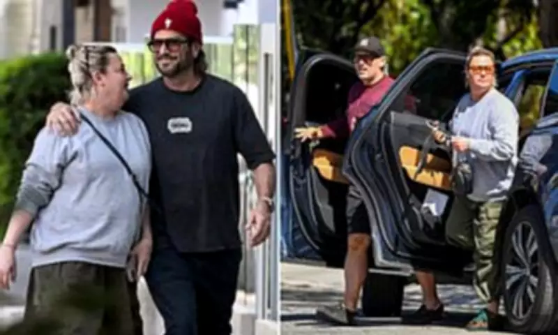 Lisa Armstrong Reunites with Deuce Bandmate Amid Grief for Dog Hurley