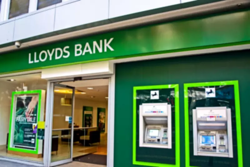 Lloyds Banking Group Announces Closure of 95 UK Branches