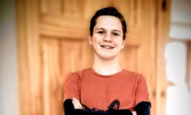 London Man Dies After Railing Collapses During Pizza Delivery Wait