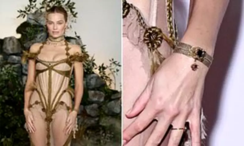 Margot Robbie's Hair Corset Stuns at Wuthering Heights Premiere