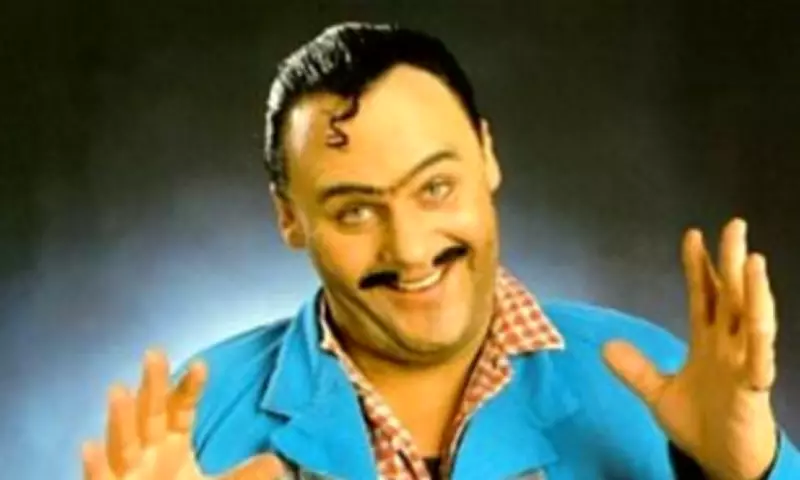 Mark Mitchell's Dramatic Transformation: From Con the Fruiterer to White-Haired Sage