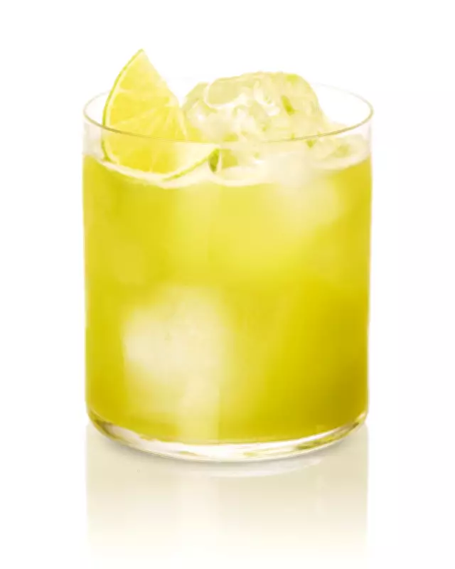 Maré's Kiwi Caipirinha: A Tropical Twist on a Classic Cocktail Recipe
