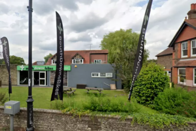 Met Police Officer Dismissed for Operating Unauthorised Coffee Shop Business