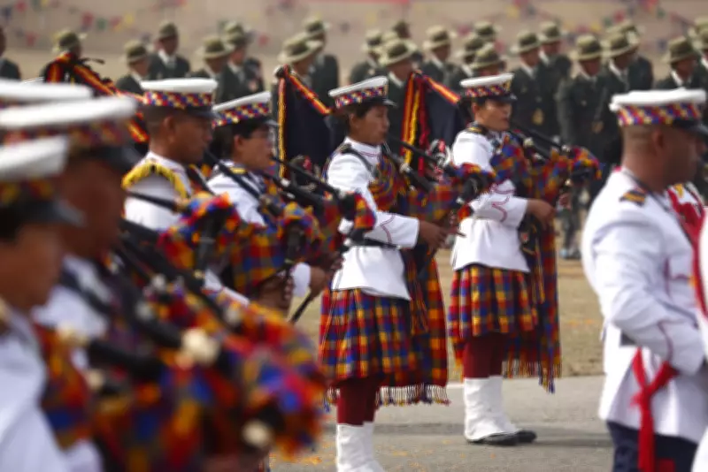 Nepali Bagpipers and Canoe Marathon: Thursday's Global Photo Highlights