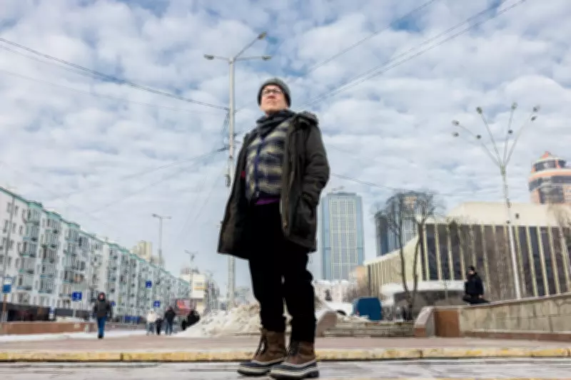 Novelist James Meek Returns to Kyiv Amid War, Recalling a City Transformed