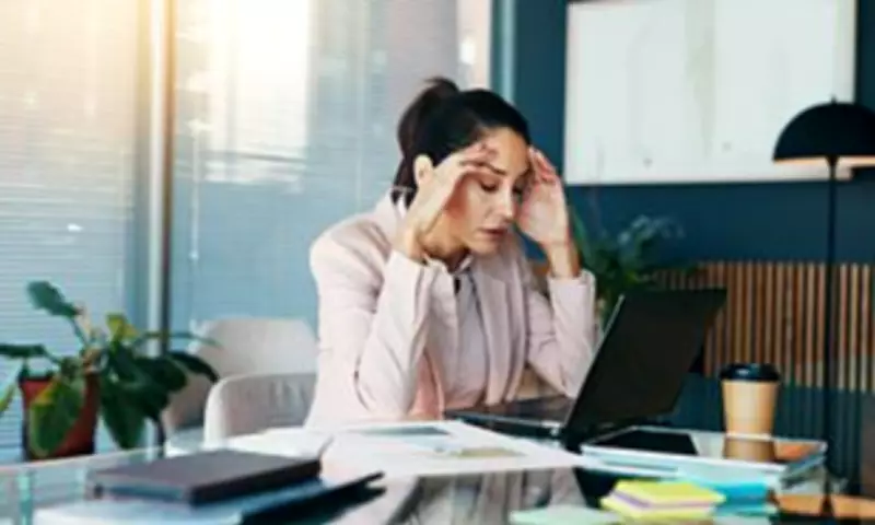 Office Air Crisis: How Dry Indoor Environments Wreck Your Skin, Hair and Clothes