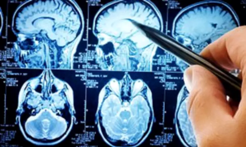 Parkinson's Early Warning Signs: Beyond Tremors to Smell Loss and Sleep Issues