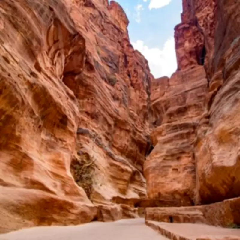 Petra's Deserted Splendor: A UNESCO Wonder Empty Amid Regional Conflict