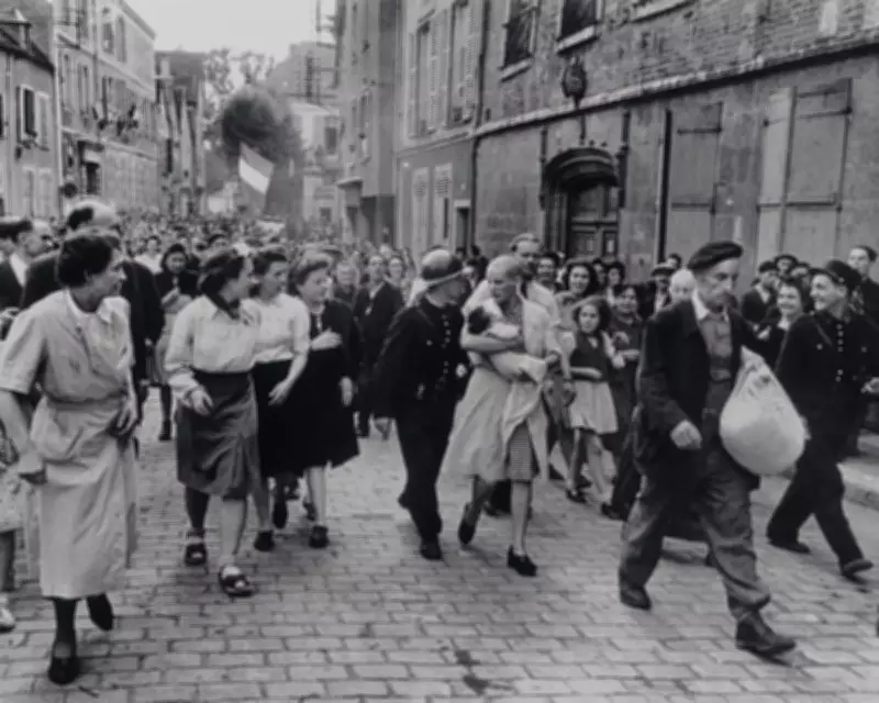 Robert Capa: The Inventor of Modern War Photography Style Revealed