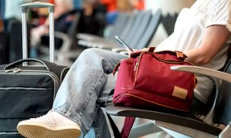 Ryanair's Jeans Ban Call Sparks Health and Etiquette Debate