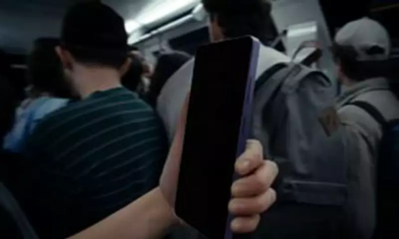 Samsung Galaxy S26 Ultra Debuts World's First Built-in Privacy Display