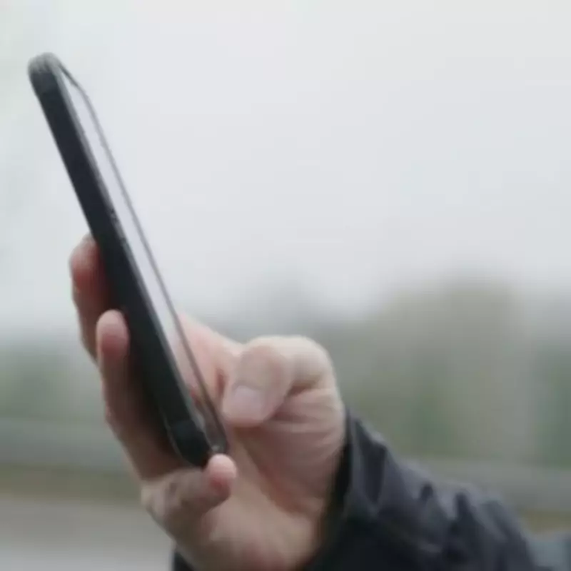 Scammers Steal £9.4 Billion from Britons in Fake Investments and Job Offers