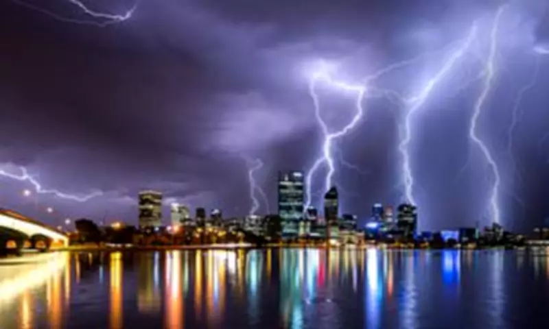 Schoolgirls Struck by Lightning on Mount Helena in Perth