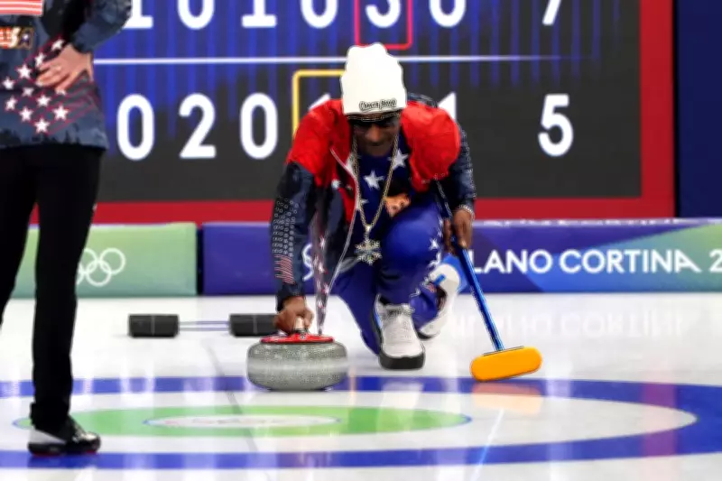 Snoop Dogg Meets British Curlers, Tries Sweeping at Winter Olympics