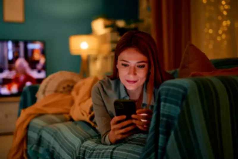 Social Media Use Linked to Heightened Loneliness in College Students, Study Reveals