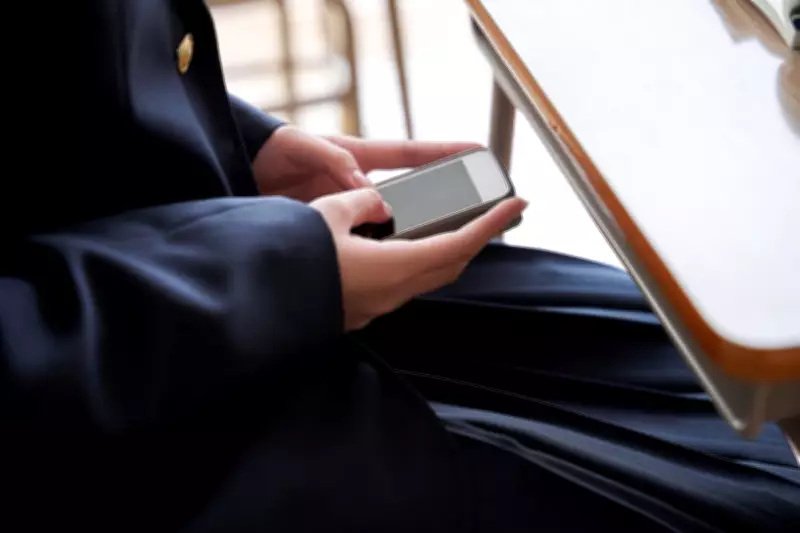 St Albans Primary Schools Ban Smartphones, See Dramatic Drop in Pupil Ownership