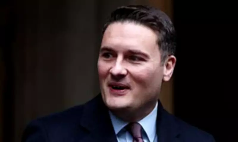 Starmer Allies Admit PM 'Too Weak' to Sack Streeting Amid Cabinet Backlash