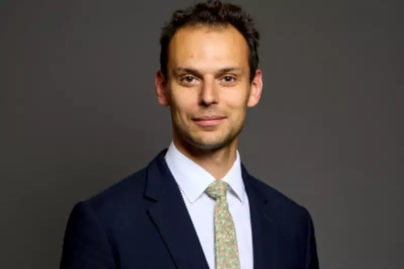 Starmer Launches Probe into Labour MP Over Journalist Targeting Scandal