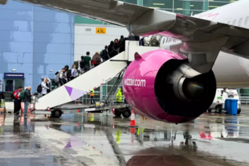 The Budget Airfare Dilemma: To Book Now or Wait for a Better Deal?