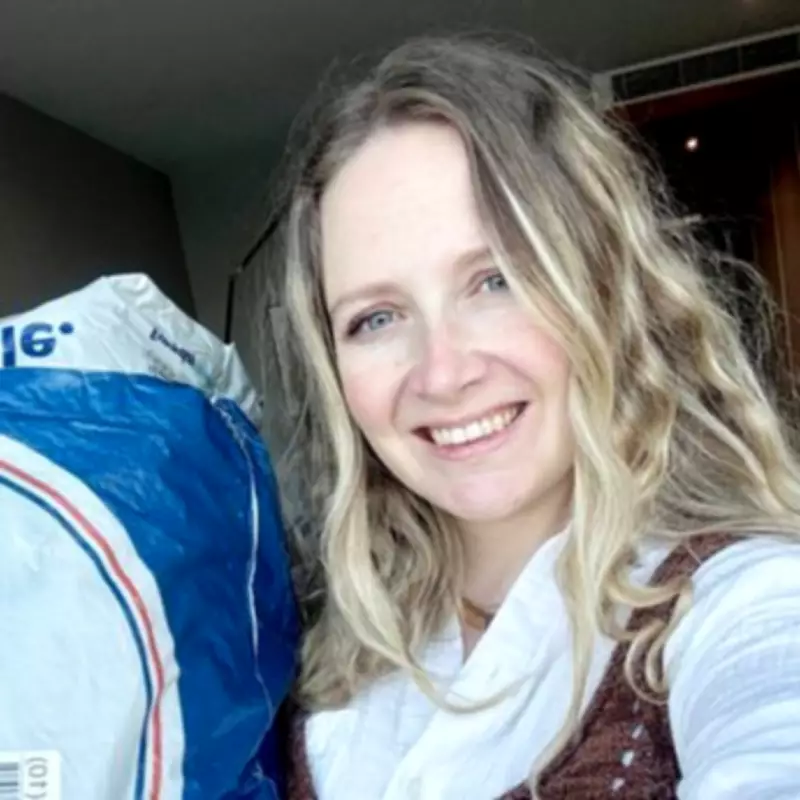 Traveller Dodges £30 Ryanair Fee with Clever £2.59 Parcel Hack