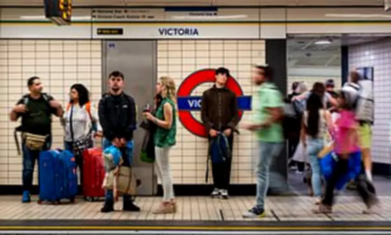 Tube Fraudsters Used Homemade SMS Blasters to Target Commuters in Smishing Scam