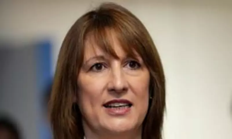 UK Economy Crawls at 0.1% Growth, Facing 'Most Dismal Decade' Since 1920s