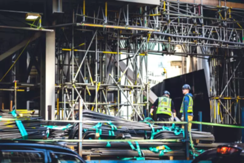 UK Economy Stalls in 2025 with Subdued Growth and Budget Uncertainty