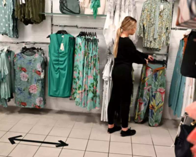 UK Government May Delay Youth Minimum Wage Rise as Unemployment Hits Five-Year High