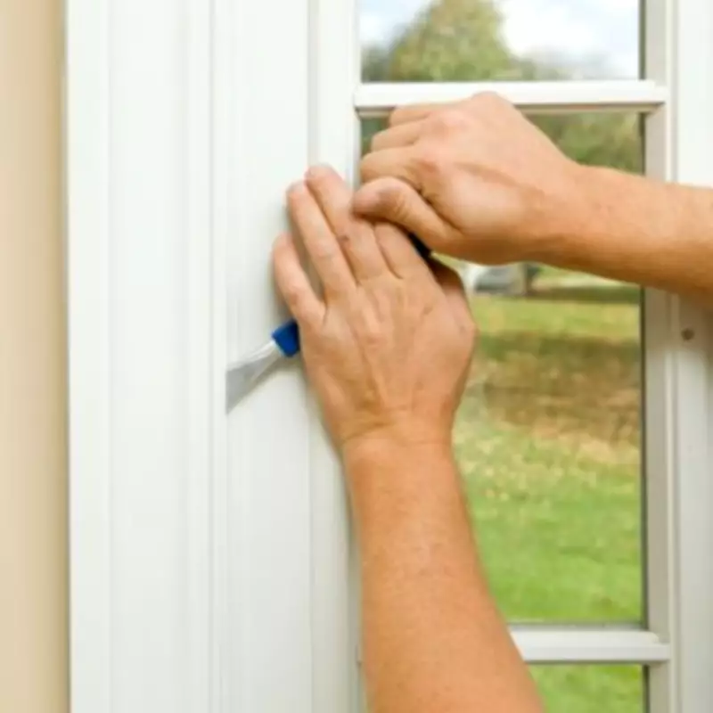 UK Households Urged to Make One Simple Adjustment to Fix Draughty Windows