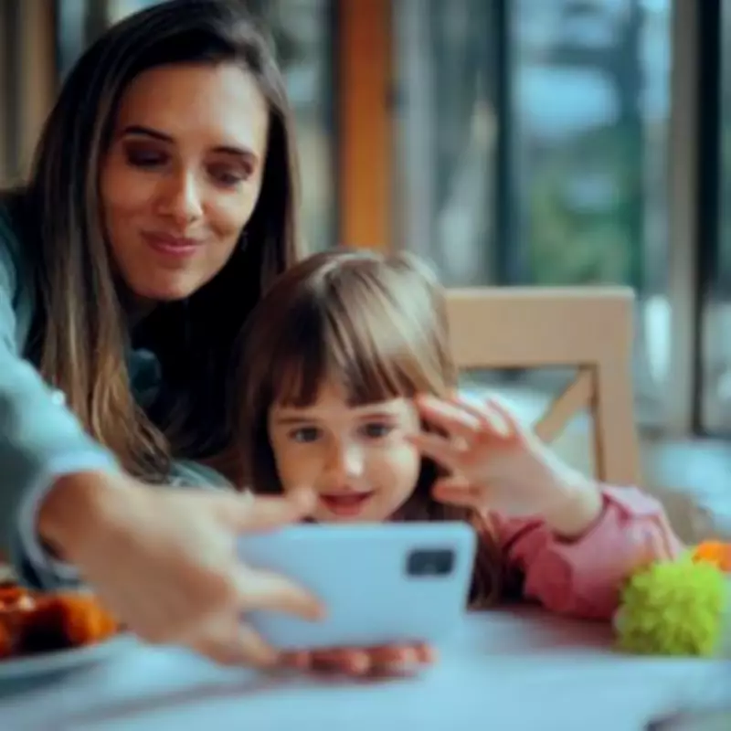 UK Leisure Operator Bans Phones at Attractions to Boost Family Connection