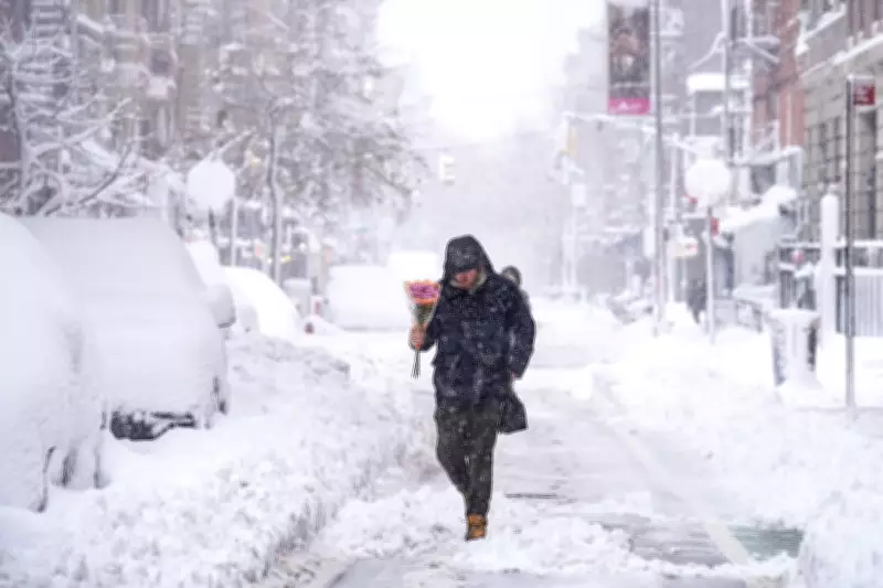 US Northeast Hit by Decade's Worst Blizzard, 'Heart Attack' Snow Warning Issued