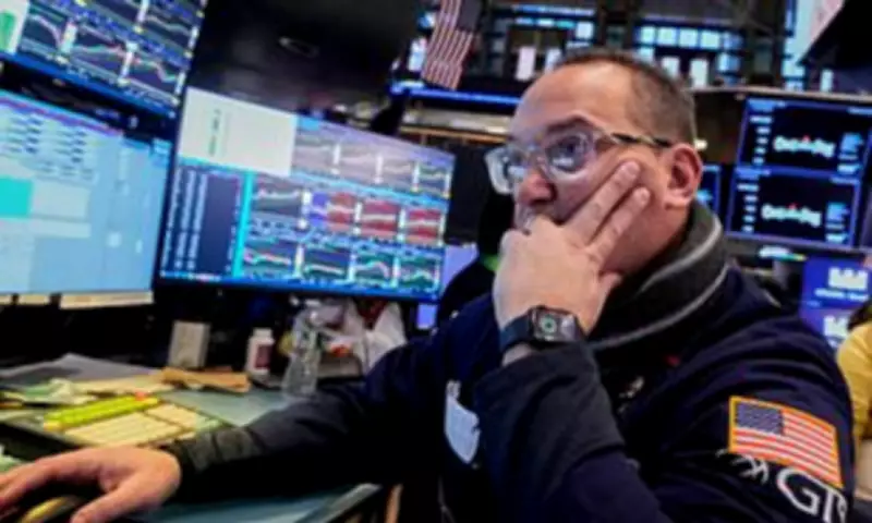 US Stocks Surge as Tech Recovers and Bitcoin Stabilises After Losses