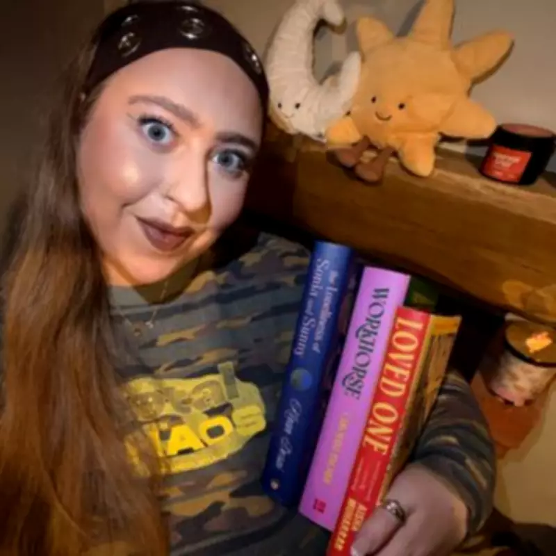 Valentine's Gift Guide for Book Lovers: From Kindle Splurges to Cosy Saves