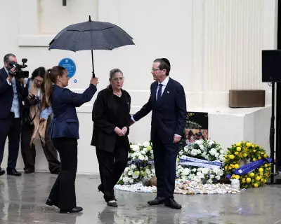 Israeli President Herzog Visits Bondi, Honors Attack Victims Amid Antisemitism Warning