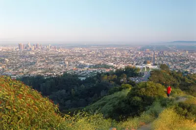 Los Angeles Swelters in Record February Heat Following Winter Storm