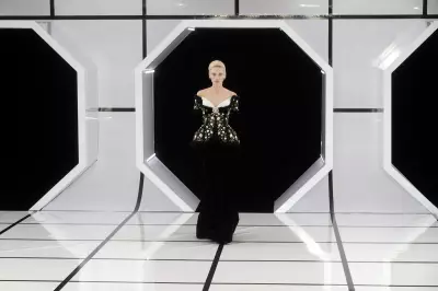 Richard Quinn's AW26 Show: Hourglass Silhouettes Dominate London Fashion Week