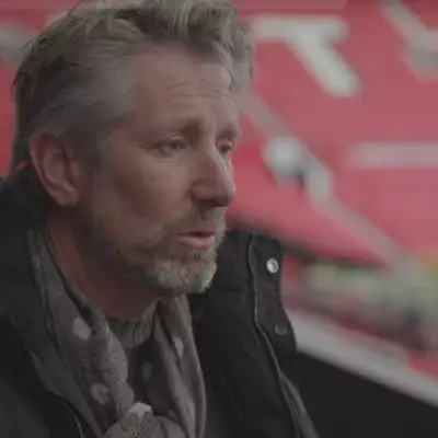 Van der Sar Reveals Talks Over Man Utd Executive Return