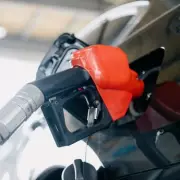 AA Reveals Simple Button Press Can Instantly Reduce Fuel Costs for Drivers