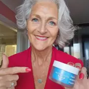 Age-Defying Dental Solution: £20 Powder Whitens Teeth in Minutes