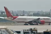 Air India Grounds Dreamliner After Pilot Discovers Fuel Switch Fault at Heathrow