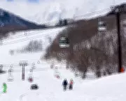 Australian Snowboarder Dies in Tragic Ski Lift Accident at Japanese Resort