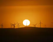 Australia's Renewable Energy Surge and Wage Growth Stagnation in Focus