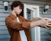 Britons Warned Over 'Brushing' Fraud in Mystery Parcel Scam Review