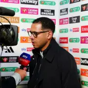 Chelsea Boss Rosenior's Fiery Four-Word Arsenal Rebuke Before Cup Clash