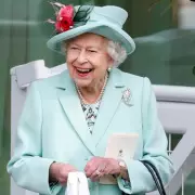 Commemorative Queen Elizabeth Coin Sparks Outrage Over 'Mrs Doubtfire' Likeness