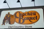 Cracker Barrel Clarifies Employee Dining Policy Amid Viral Controversy