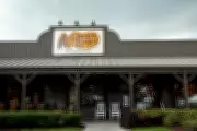 Cracker Barrel Implements Strict Staff Dining Rules Amid Financial Strain