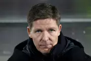 Crystal Palace Manager Glasner Faces Uncertain Future Amid Fan Protests