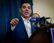 Democrats Launch Probe into DoJ Over Withheld Epstein Files on Trump Allegations