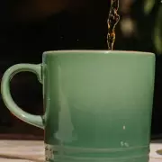 Dietitian Reveals Why Your Morning Tea or Coffee Causes Bloating